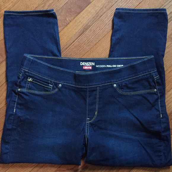 Denizens Levi Pull On Crop Jeans 